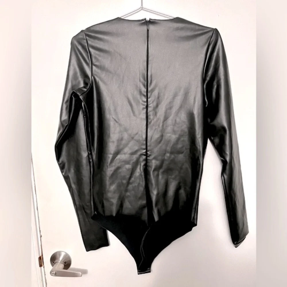 SKIMS Faux Leather Long Sleeve Bodysuit - Picture 8 of 13